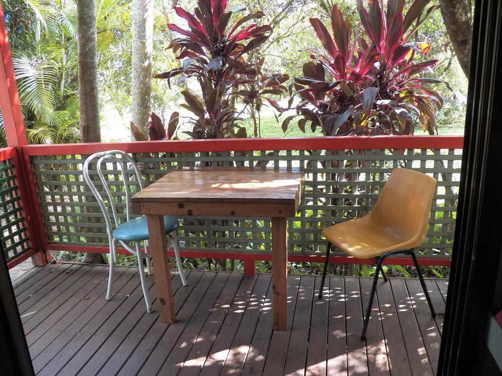 Lake Eacham Tourist Park & Cabins Exterior photo